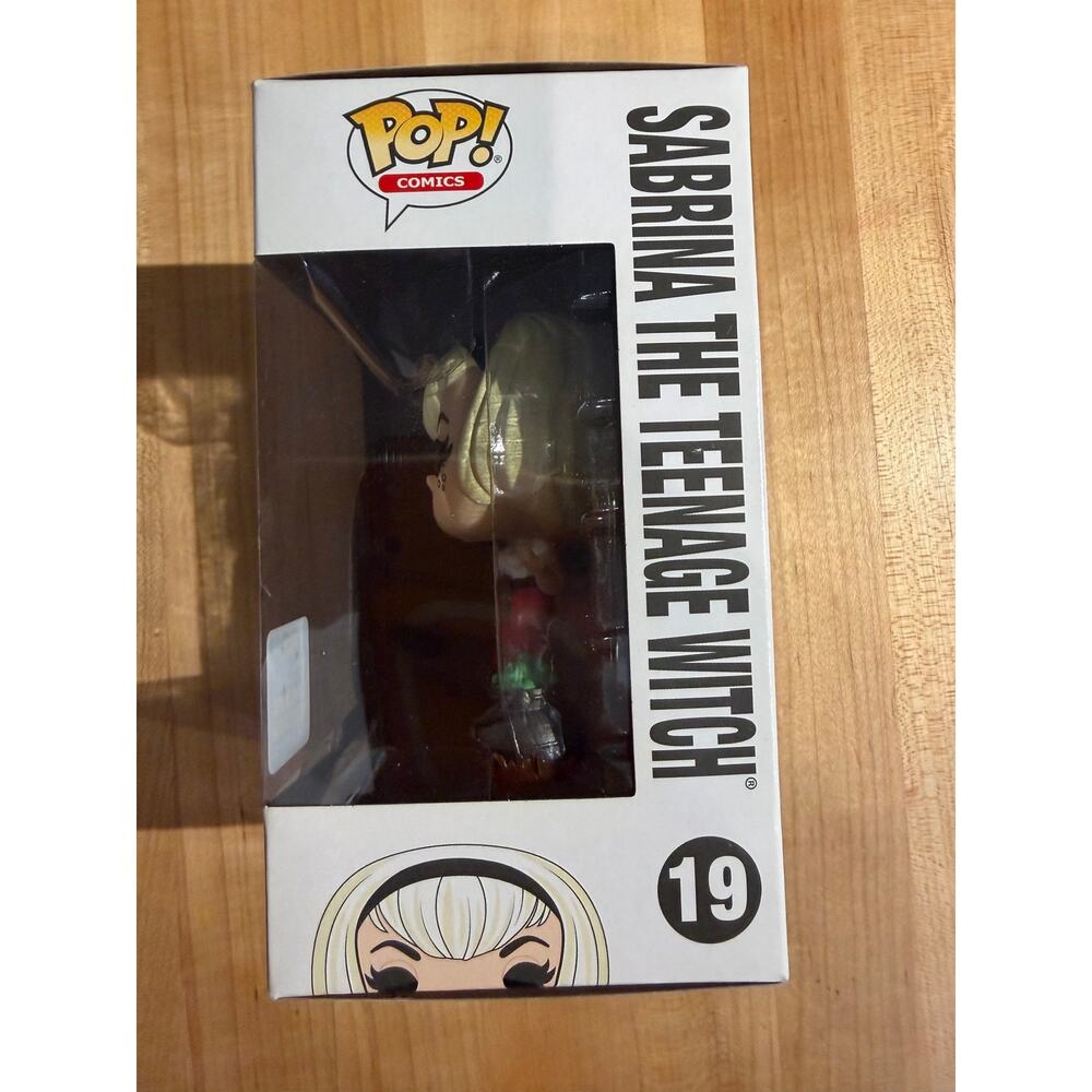 Funko Pop! Comics Sabrina The Teenage Witch #19 2019 Summer Convention Exclusive - Picture 2 of 6
